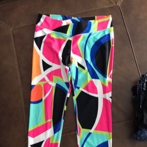 Bright and colorful Fabletics crops